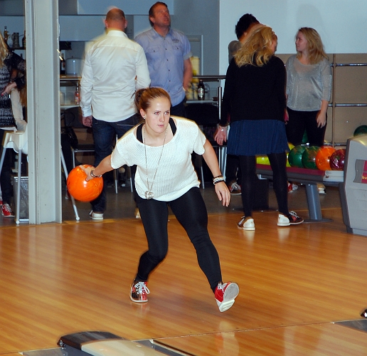2011_1112_18.JPG - Damernas Bowling