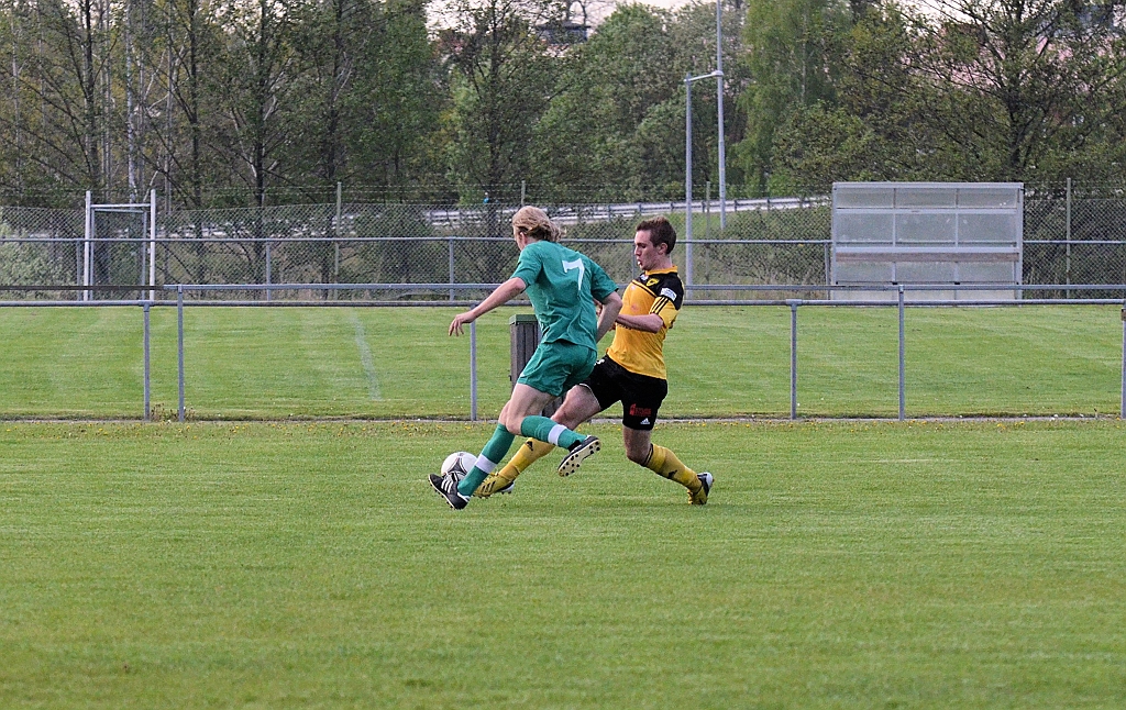 2014_0521_29.JPG - Brandon Wade i löpduell med Irstabacken